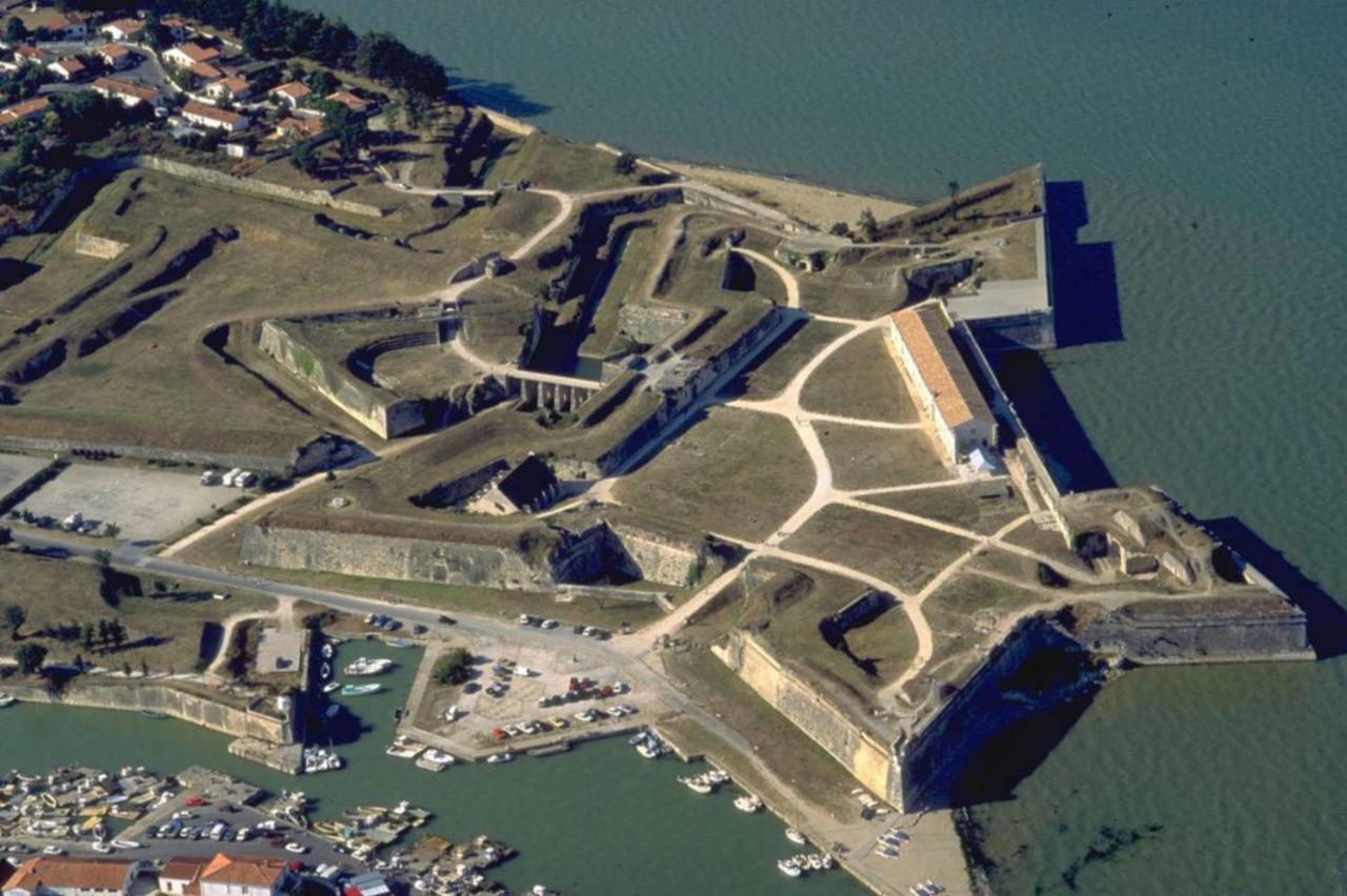 Вилла Escale A L'Ile D'Oleron Ле-Шато-д'Олерон Экстерьер фото