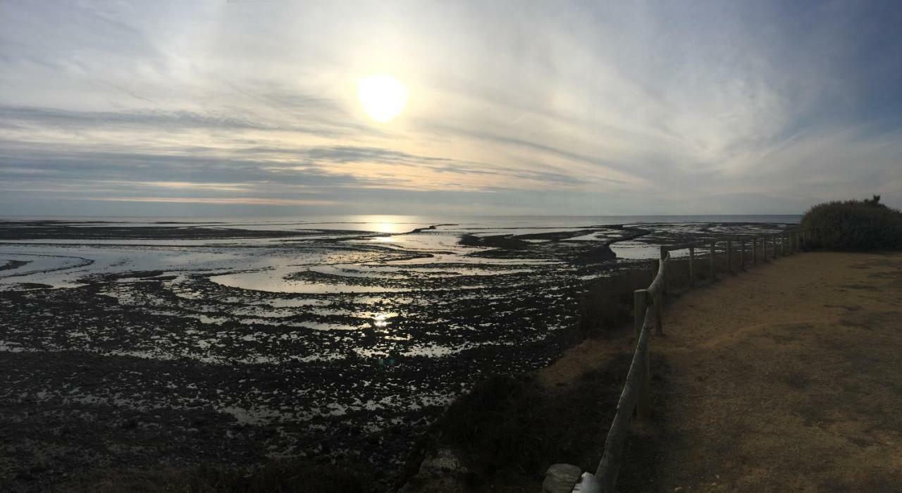 Вилла Escale A L'Ile D'Oleron Ле-Шато-д'Олерон Экстерьер фото